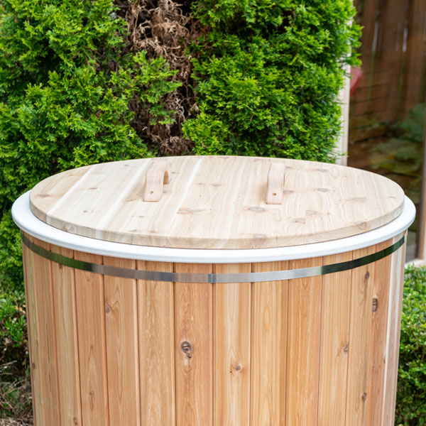 Dundalk Leisurecraft The Baltic Cold Plunge Tub